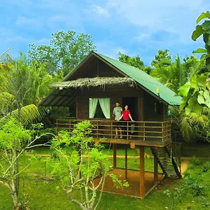 Chena Huts Eco Sigirija