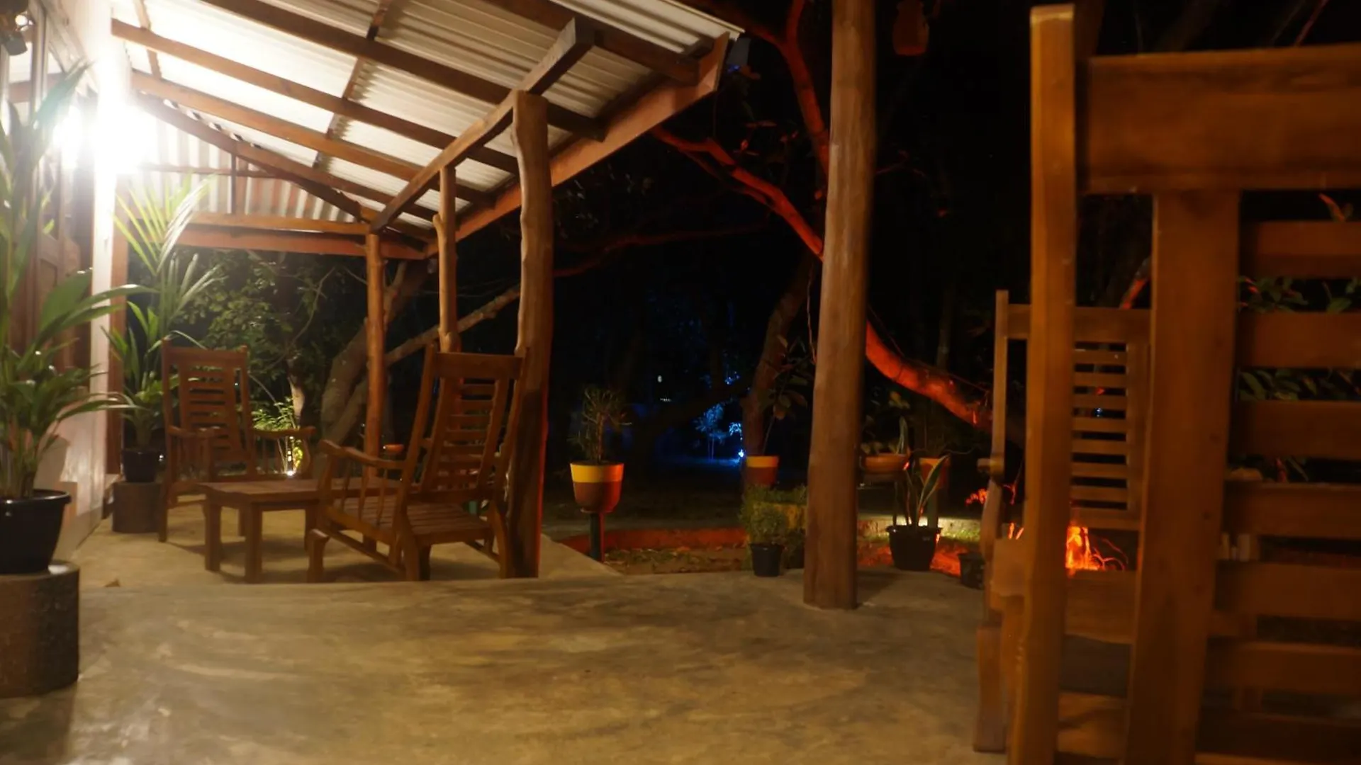 Homestay Flash Rock Villa Sigiriya
