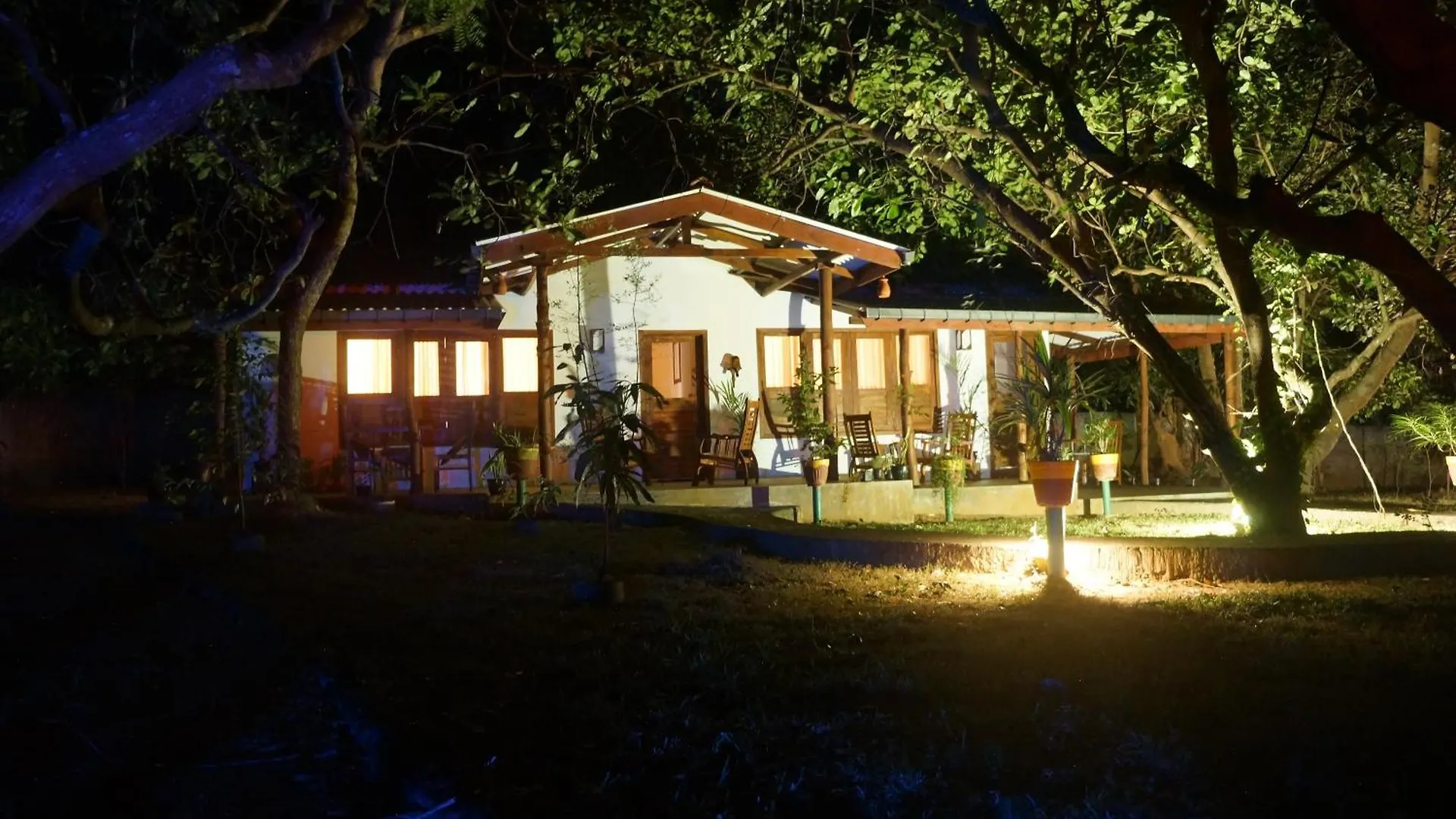 Flash Rock Villa Sigiriya Homestay