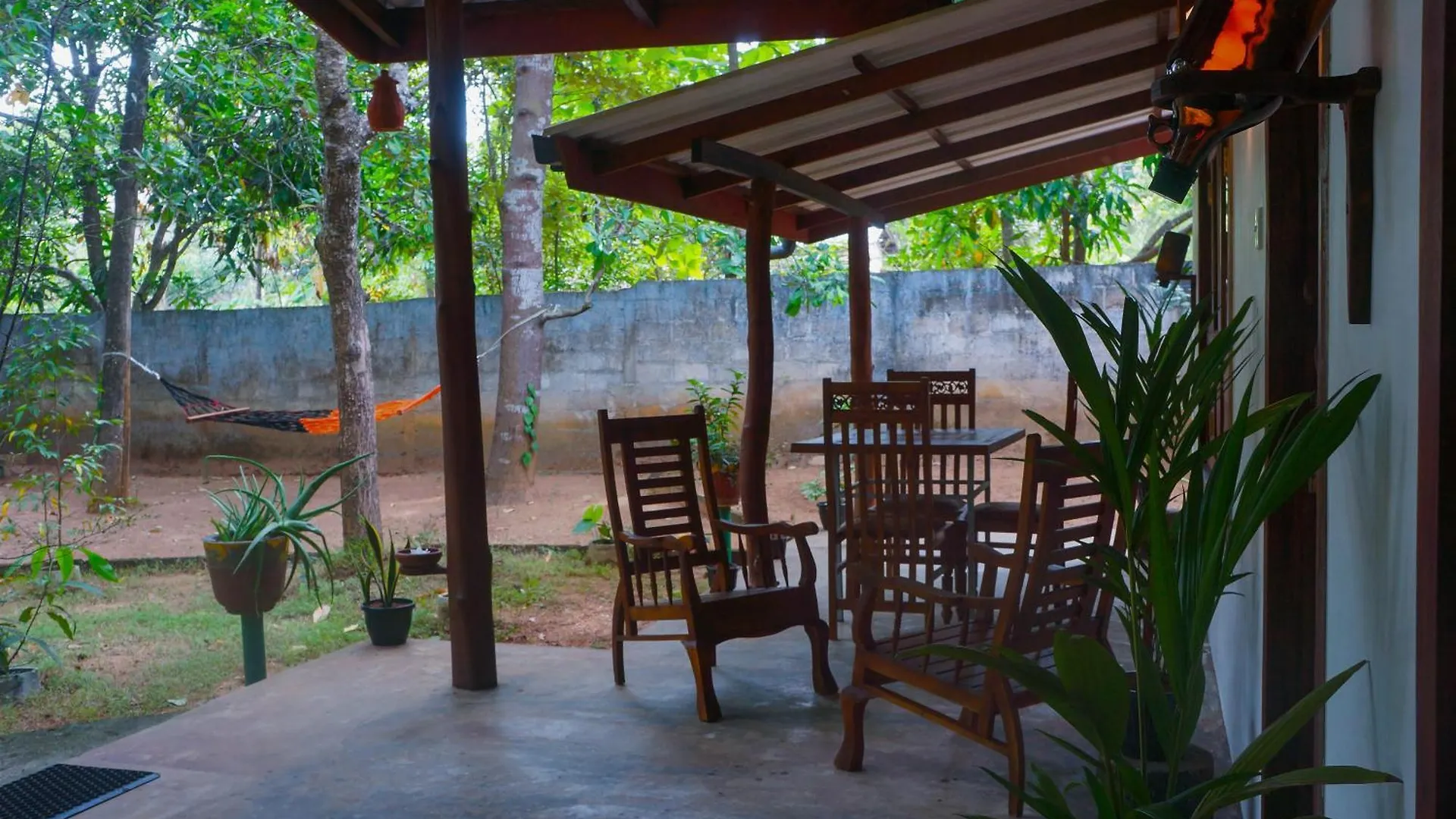 Homestay Flash Rock Villa Sigiriya