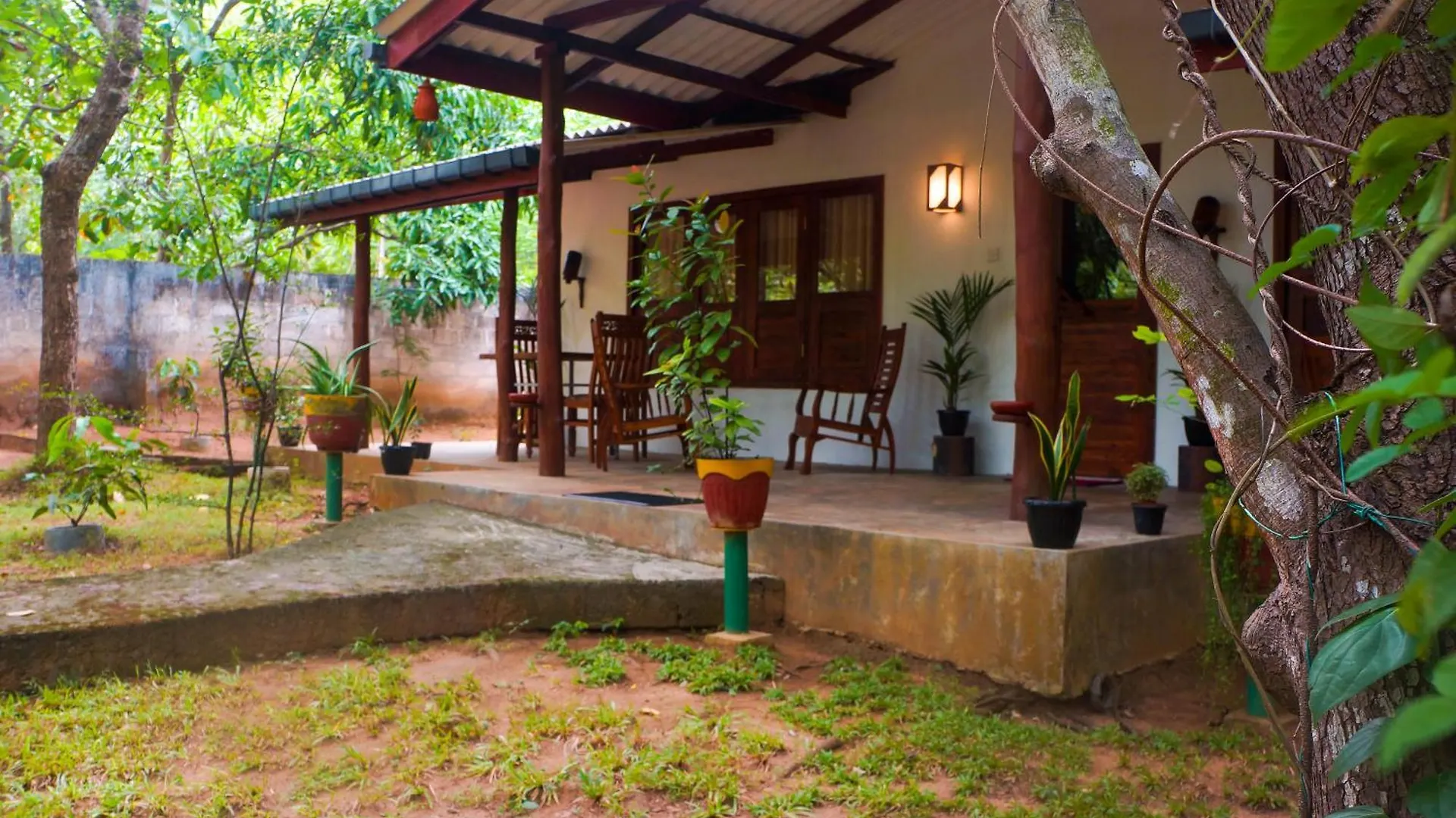 Flash Rock Villa Sigiriya Homestay